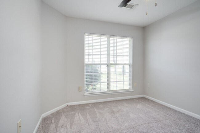 Building Photo - 313 Whitney Pl