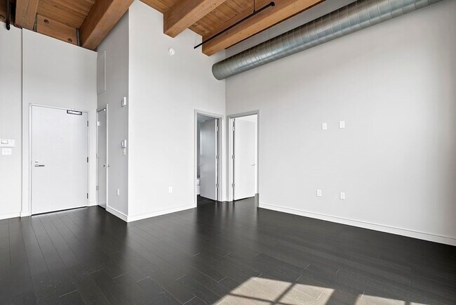 Building Photo - 319 A St