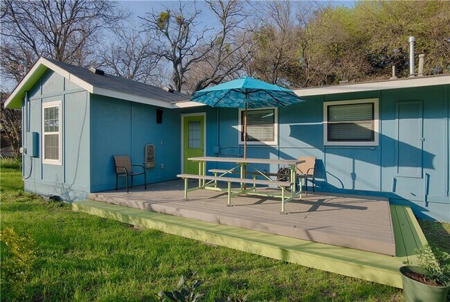 Building Photo - 1503 Robert Weaver Ave
