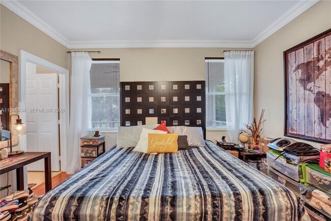 Building Photo - 19500 SW 39th Ct