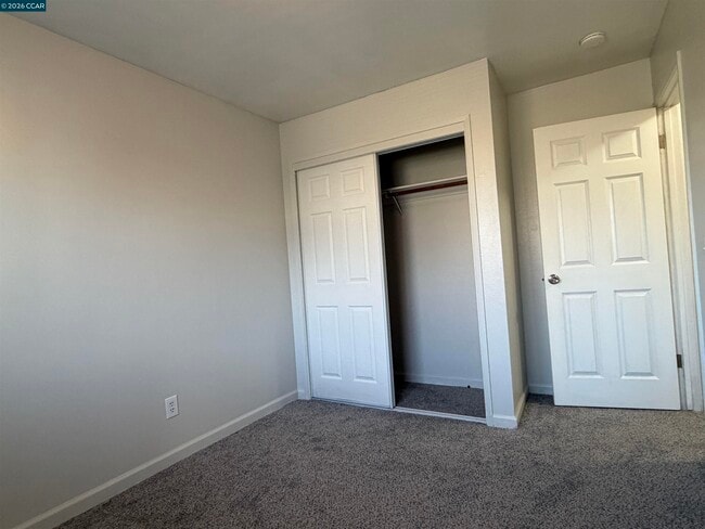 Building Photo - 1648 W N Bear Creek Dr