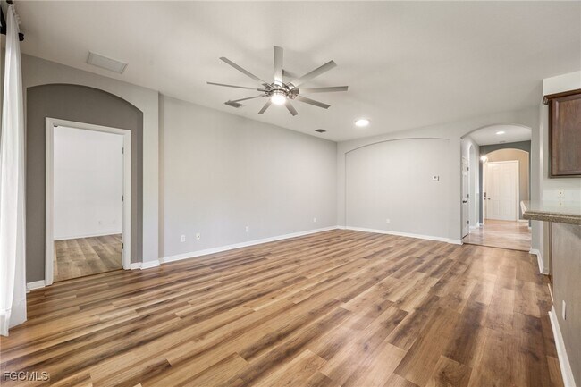 Building Photo - 16530 Whispering Trace Ct