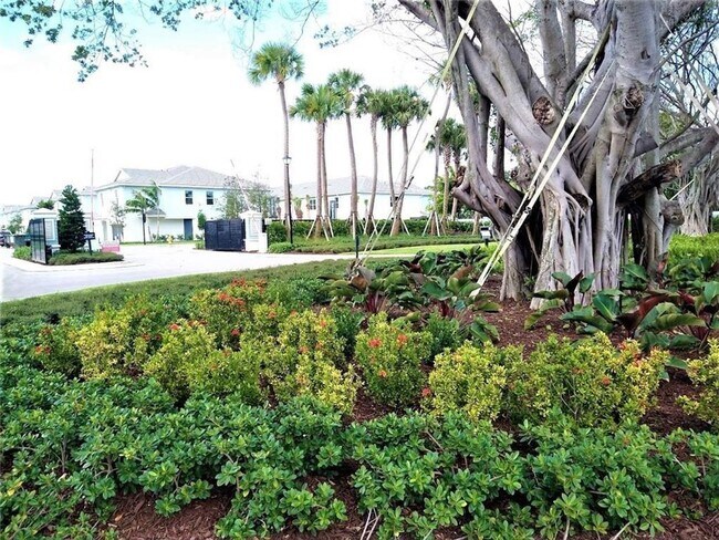 Building Photo - 1851 Sandpiper Pointe Pl