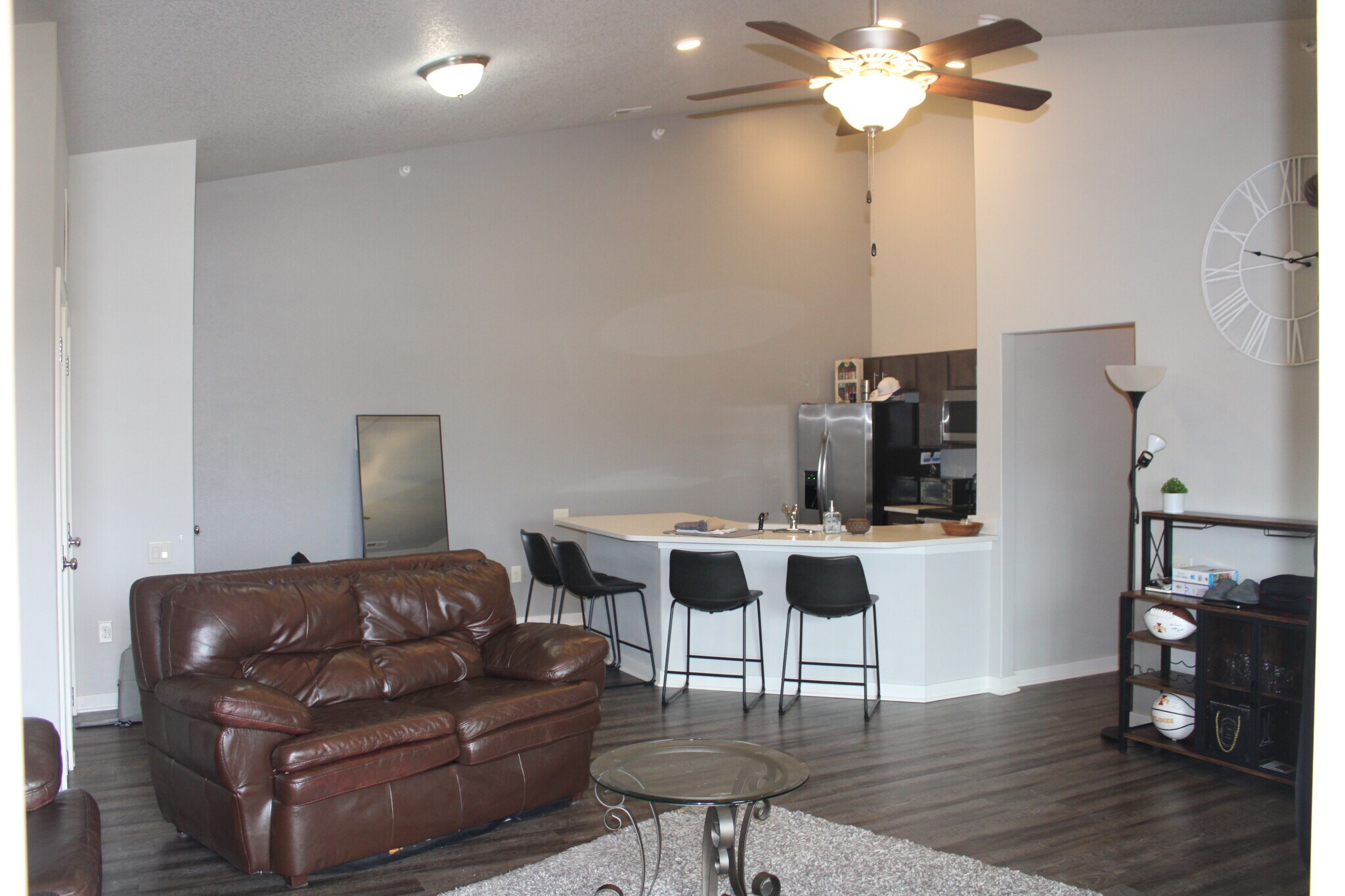 Building Photo - 2503 NE Oak Dr