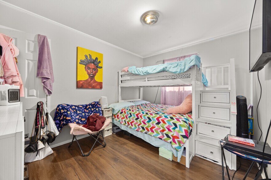 Building Photo - 309 Waldmann Dr