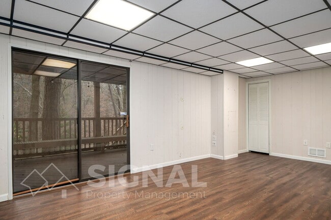 Building Photo - 2817 Altadena S Way