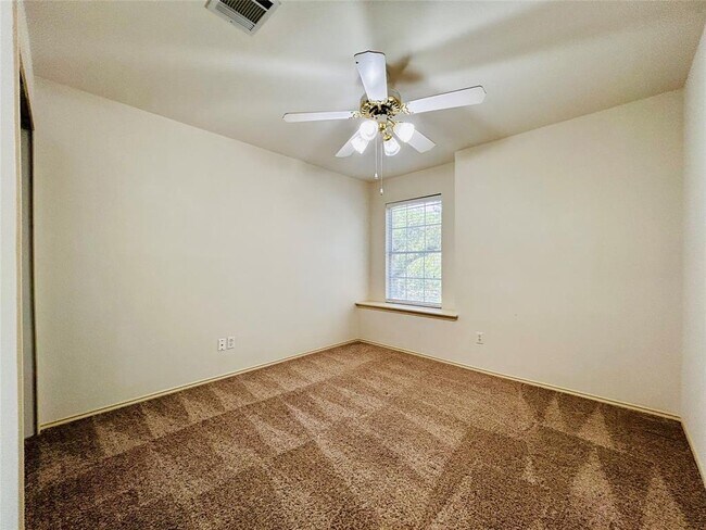 Building Photo - 2909 Lagerway Cove