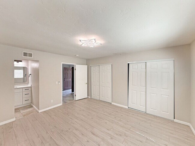 Building Photo - SD: Spacious 4BD/2BA Home in Mira Mesa with Large Backyard, 2-Car Garage & In-Unit Laundry
