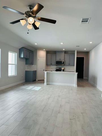 Building Photo - 2906 Halcyon St