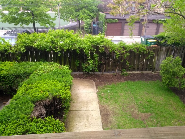 Building Photo - 5120 N Kenmore Ave