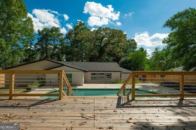 Building Photo - 3154 N Druid Hills Rd