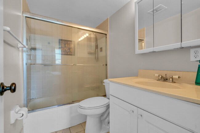 Building Photo - 4500 N Federal Hwy