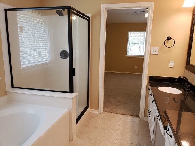 Building Photo - 126 W Russet Grove Cir