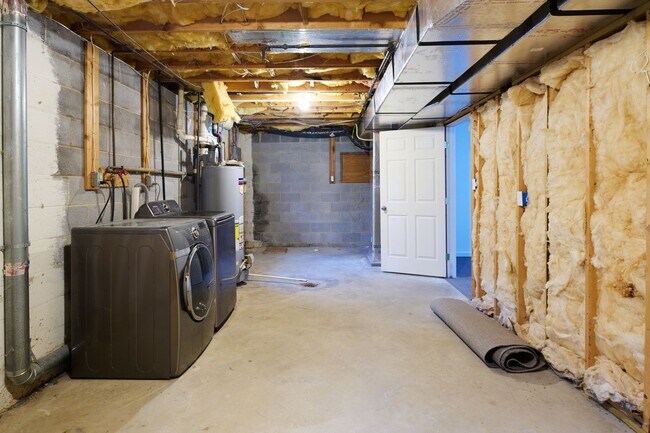 Building Photo - 3017 Fairchild Ln