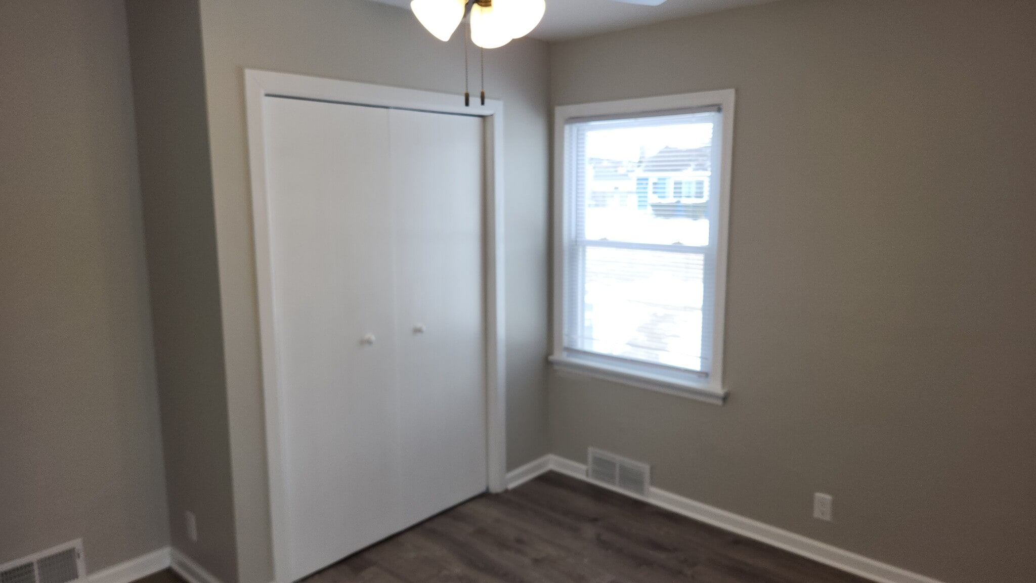 Building Photo - 2000 32nd St