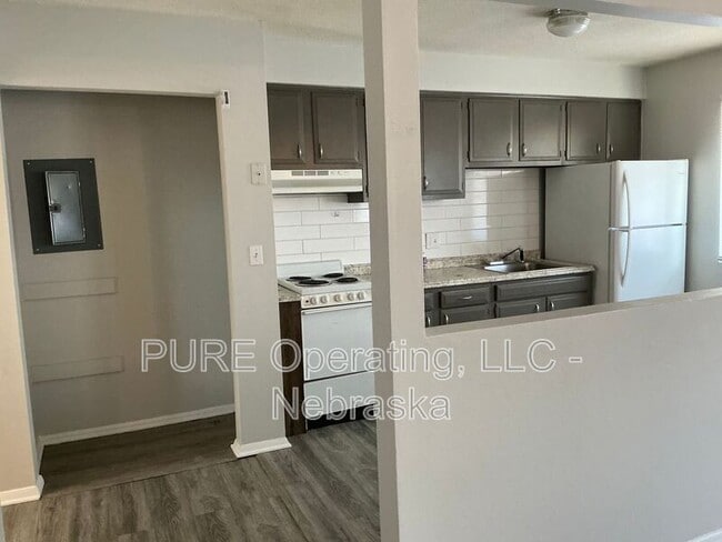 Building Photo - 4420 S 25th St