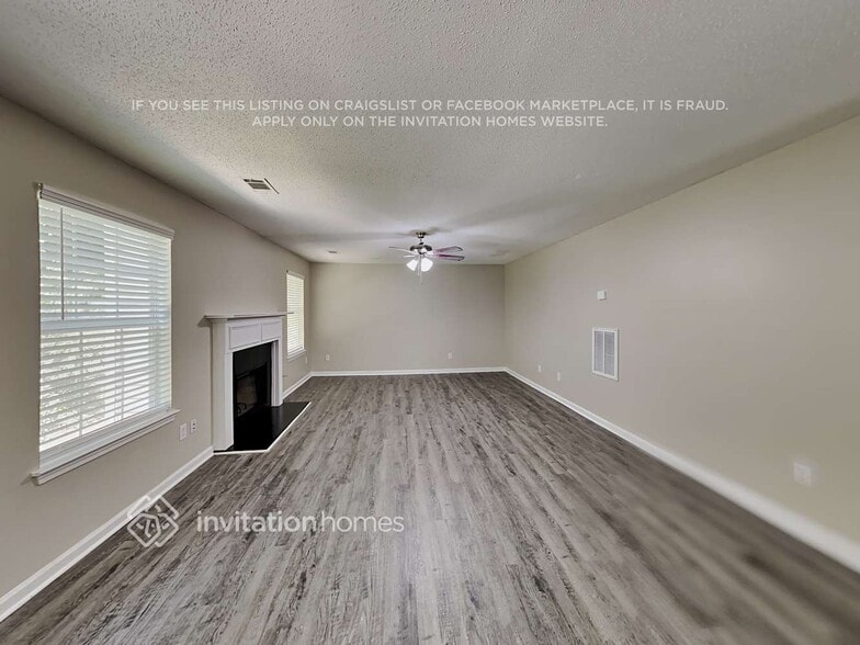 Building Photo - 254 Bonnes Dr SW