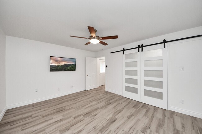 Building Photo - 10227 Metronome Dr