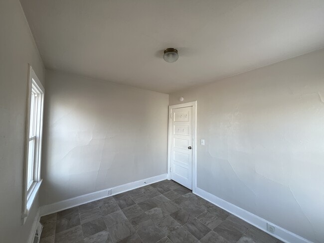 Building Photo - 3404-3406 Victory Ave