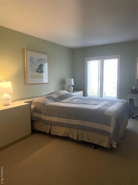 Building Photo - 45 Romana Dr