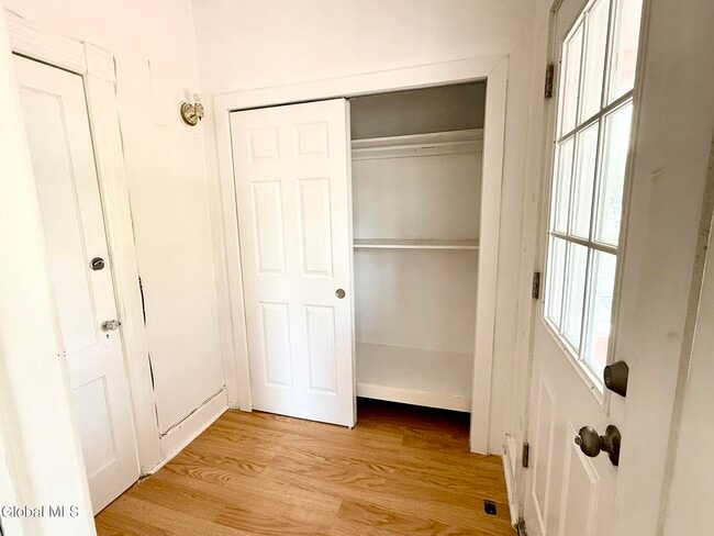 Building Photo - 1017 Hegeman St