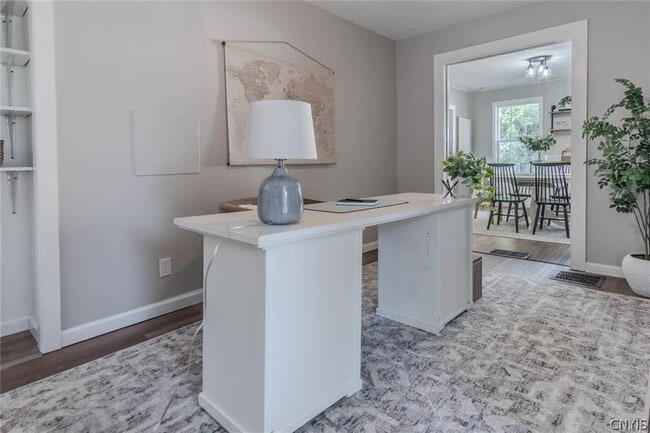 Building Photo - 406 Stone St