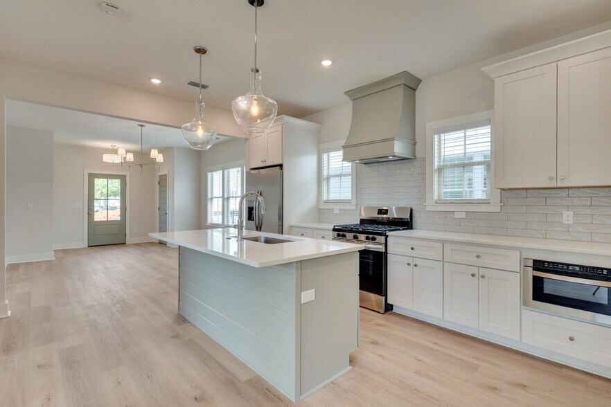 Building Photo - 4081 Ivy Green Trl
