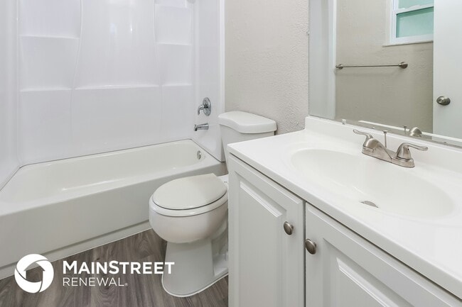 Building Photo - 266 SW Voltair Terrace