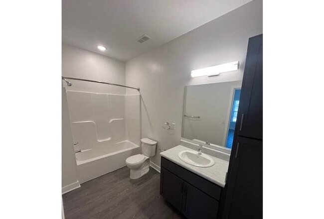 Building Photo - 2701 Drewrys Bluff Rd