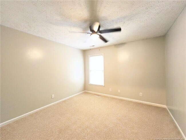 Building Photo - 260 Lick Creek Dr