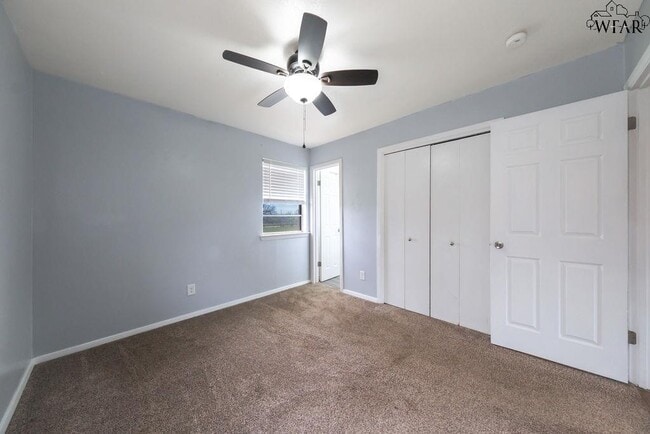 Building Photo - 4024 Hooper Dr