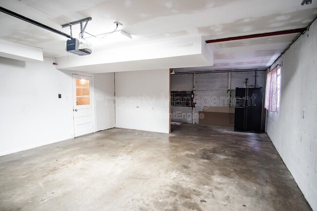 Building Photo - 7205 Canmore Ln NW