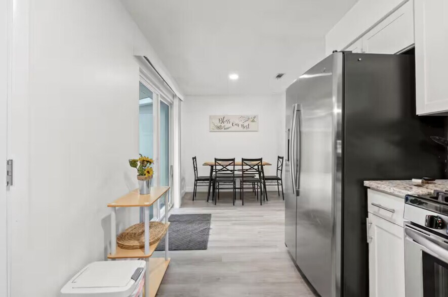 Building Photo - 3204 NW 10th St