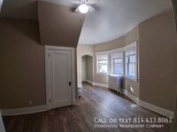 Building Photo - 446 W 10th St