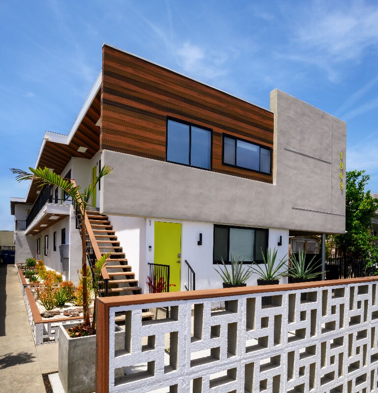 Building Photo - 1949 Park Grove Ave