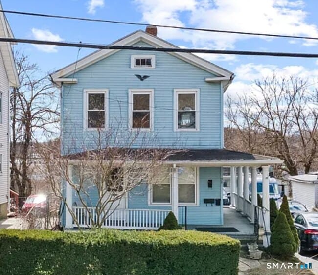 Building Photo - 98 Wolcott St