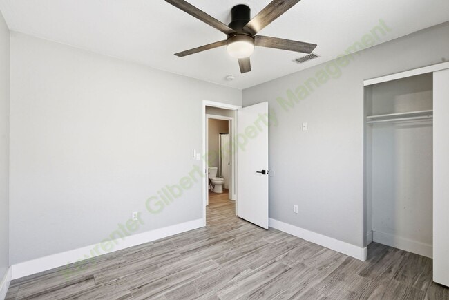 Building Photo - Resort-Style Gilbert Living with Private Pool & Outdoor Kitchen!