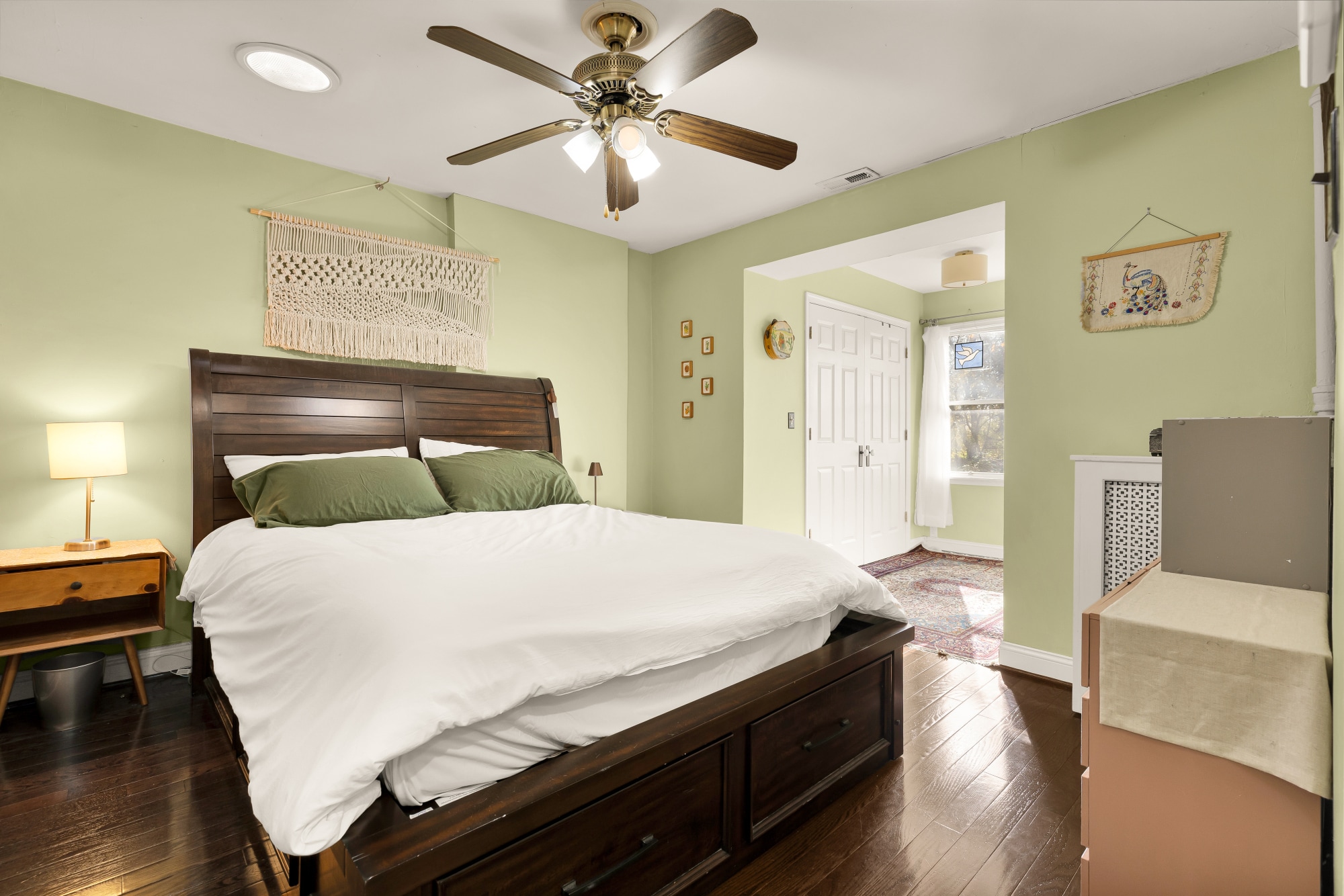 Building Photo - 207 V St NE