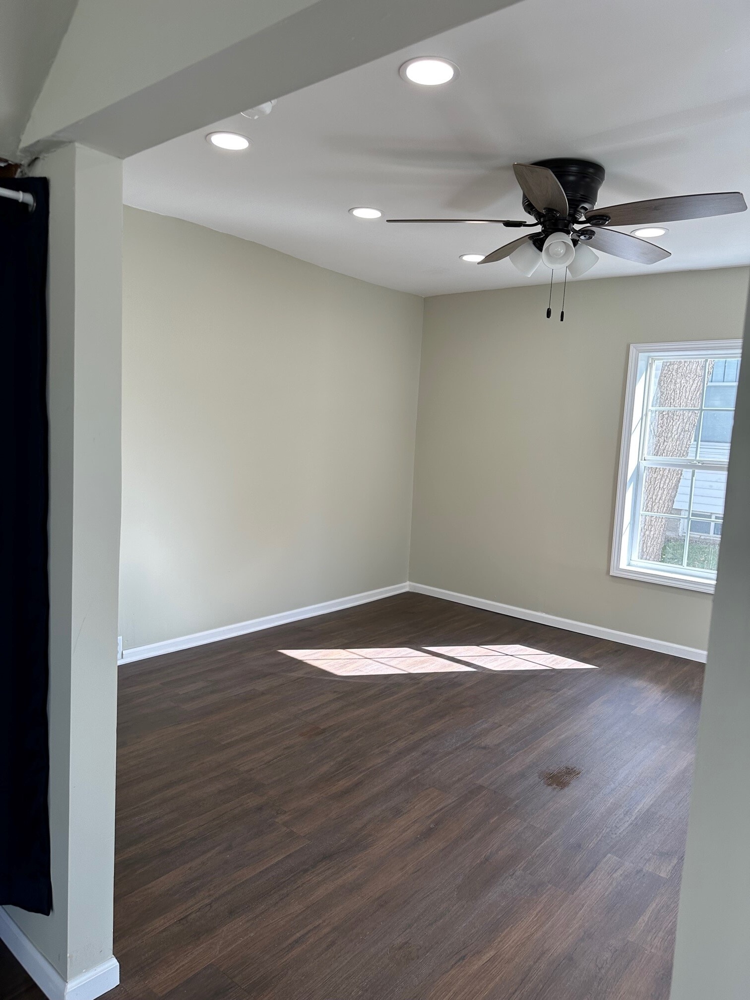 Building Photo - 120 S 4th St