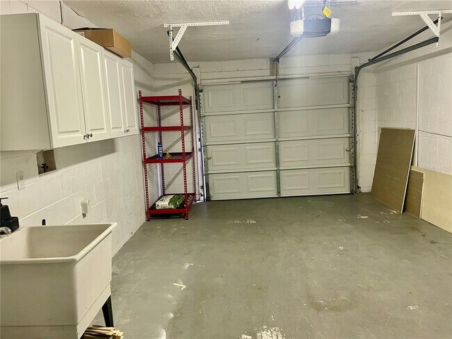 Building Photo - 2107 E Atmore Cir