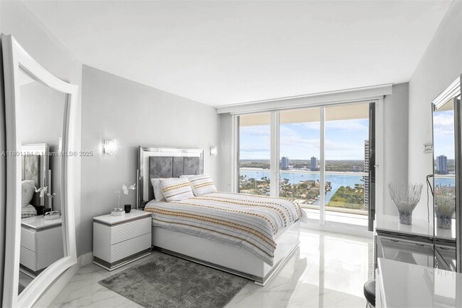 Building Photo - 2600 Island Blvd
