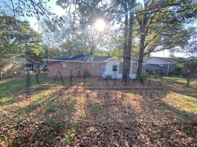 Building Photo - Sherwood 3 Bedroom Home
