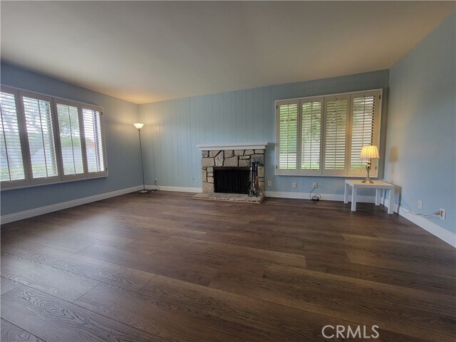 Building Photo - 27909 Ridgebluff Ct