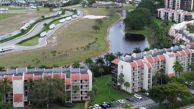 Building Photo - 2550 Lulfs Rd