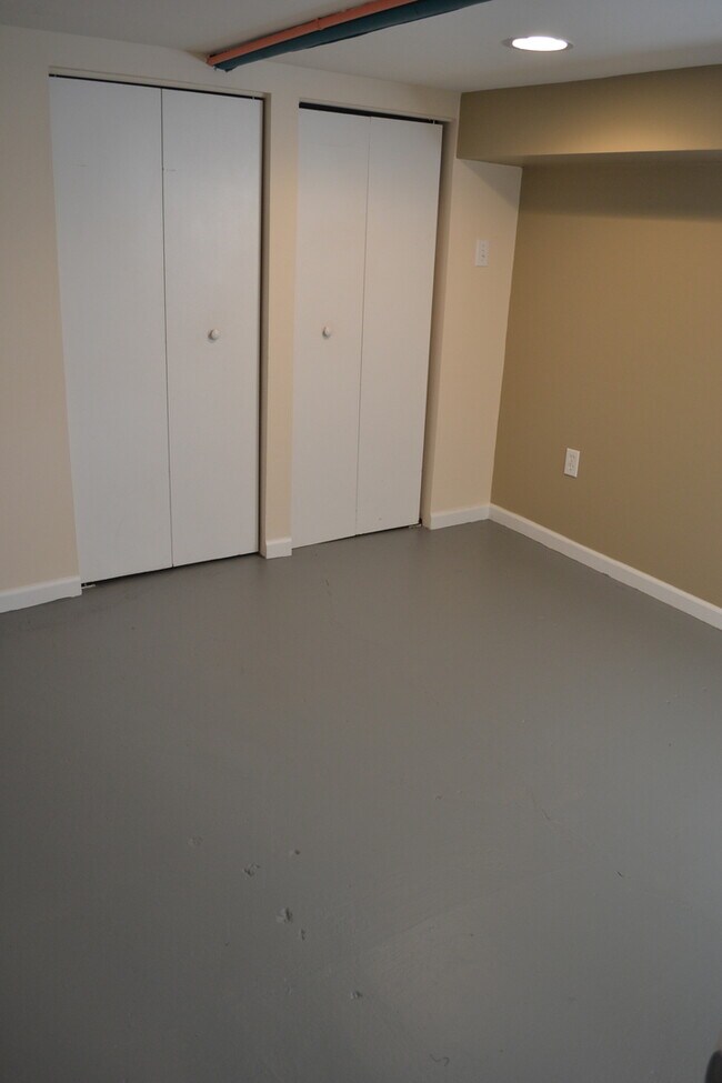 Building Photo - 1636 N Spaulding Ave