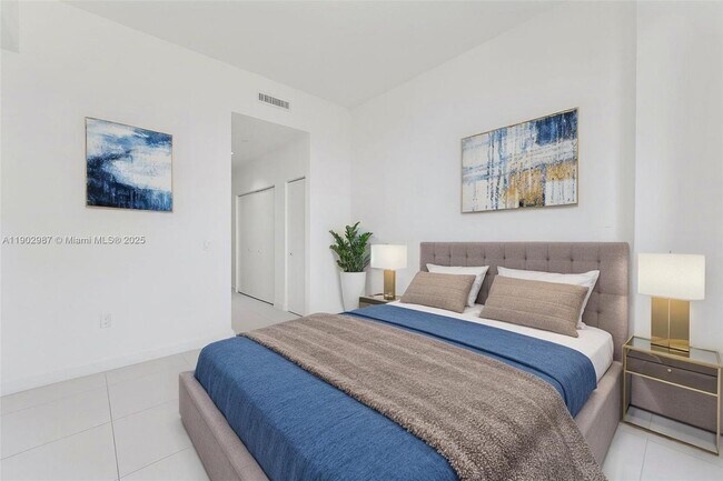 Building Photo - 5350 NW 84th Ave