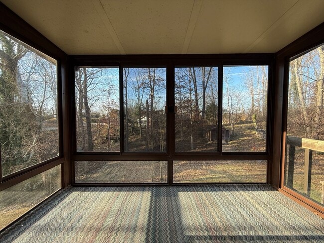 Building Photo - 3 Bedroom 2 Bathroom Home in Kingsport, TN