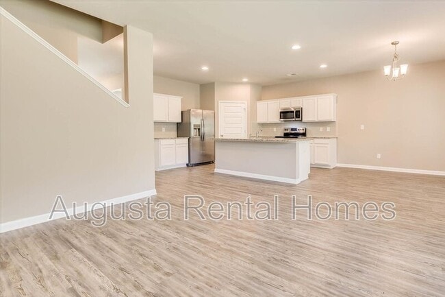 Building Photo - 5054 Vine Ln