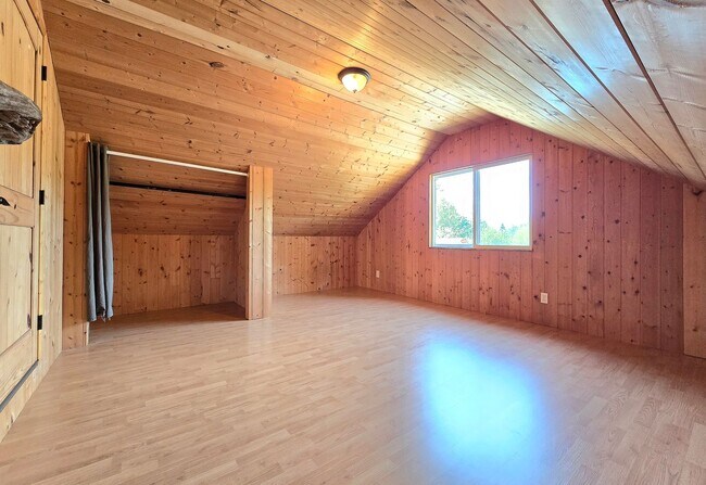 Building Photo - 3 Bedroom Home in Marysville Now Available!