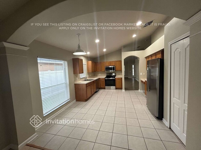 Building Photo - 11632 Tropical Isle Ln